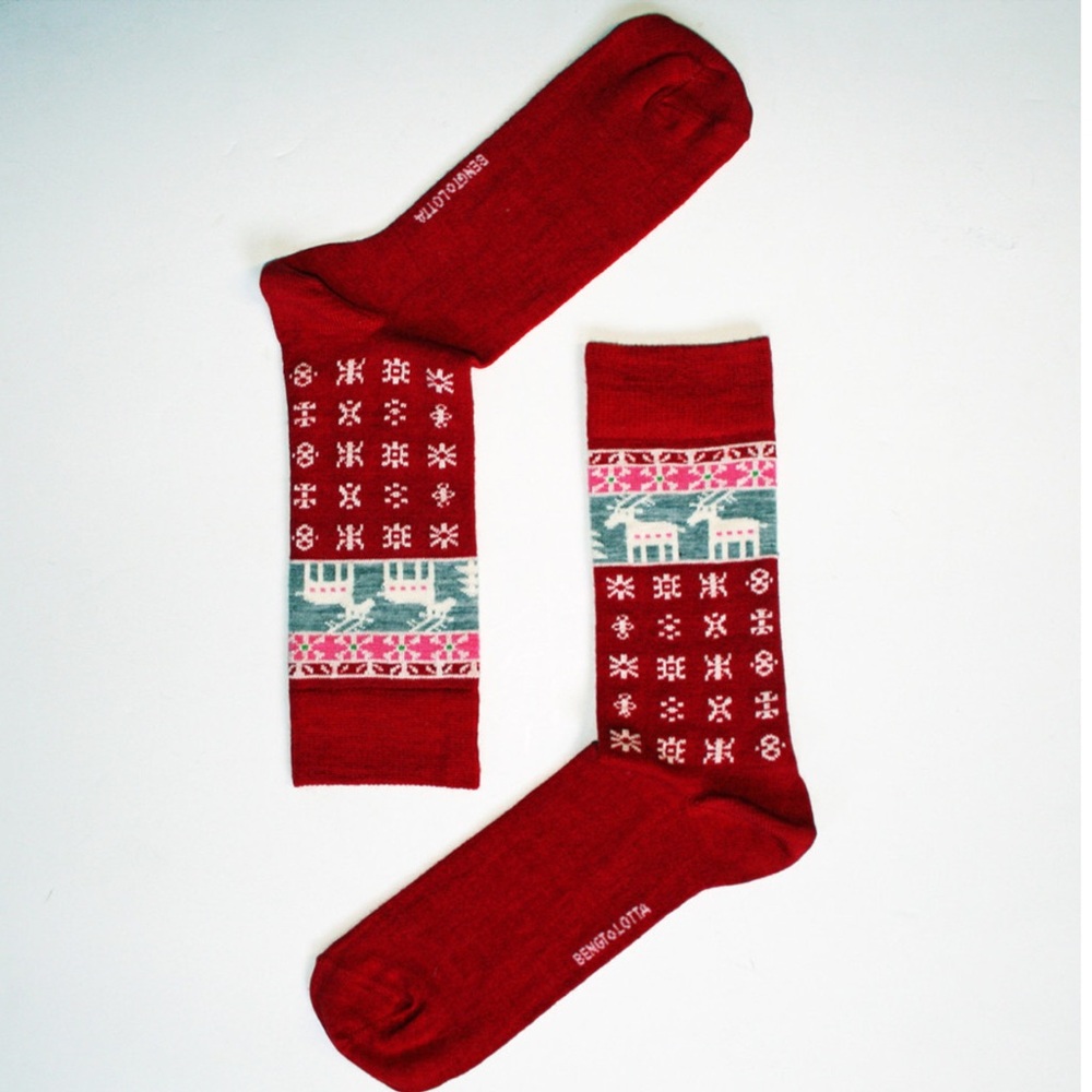 Beñat & Lotta Red Merino Wool Socks - Picture 2 of 5